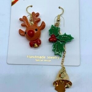 New Christmas reindeer&mistletoe w/bell earrings